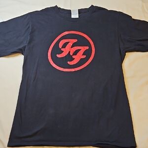 Foo Fighters FF Band Logo Tee Red & Black size SMALL 100% Cotton T-shirt